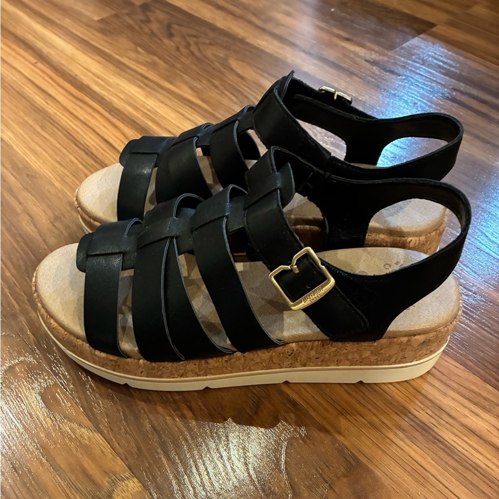 Dr Scholl's Only You Women's Black Wedge Sandal Size 8.  Great used condition!